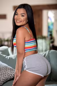 Summer Col hot photo gallery - picture 4