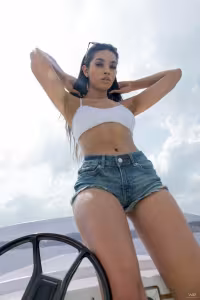 Valery Ponce hot photo gallery - picture 8
