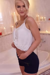 Ashley Love hot photo gallery - picture 1