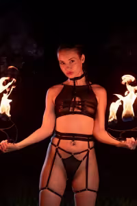 Elilith Noir hot photo gallery - picture 3