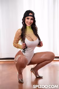 Jennifer Mendez hot photo gallery - picture 6