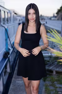 Gia Smith hot photo gallery - picture 2