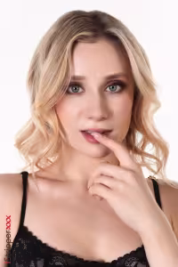 Lily Blossom hot photo gallery - picture 2
