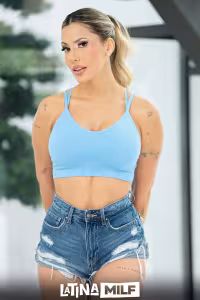 Kenia Music hot photo gallery - picture 1