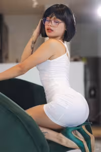 Lilith Baph hot photo gallery - picture 2