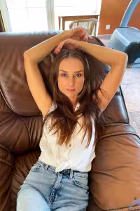 Little Renny hot photo gallery - picture 1