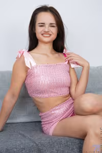 Olivia Zlota hot photo gallery - picture 2