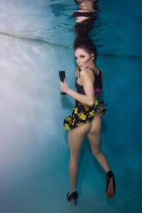Henessy hot photo gallery - picture 15