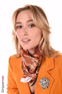 Kelly Collins hot photo gallery - picture 9