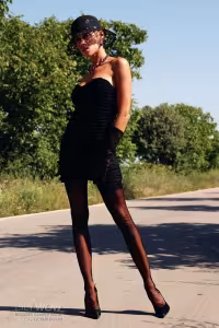 Lily Wow hot photo gallery - picture 9