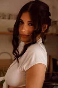 Sary Gimalda hot photo gallery - picture 2