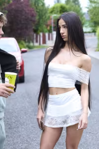 Kama Oxi hot photo gallery - picture 1
