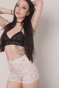 Alessa Savage hot photo gallery - picture 8