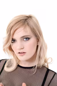 Carly Rae Summers hot photo gallery - picture 1