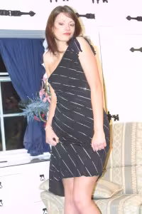 Danielle Louise Kelson hot photo gallery - picture 1