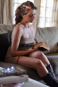 Lucy Blackburn hot photo gallery - picture 1