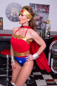Lynda Leigh hot photo gallery - picture 5