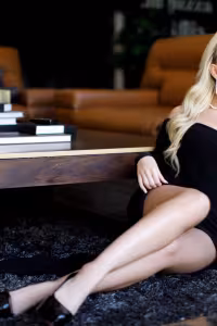 Allie Nicole hot photo gallery - picture 7