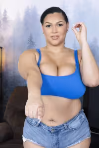 Ashlyn Peaks hot photo gallery - picture 2