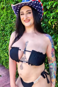 Avalon Mira hot photo gallery - picture 5