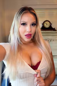 Bonnie Kinz hot photo gallery - picture 9