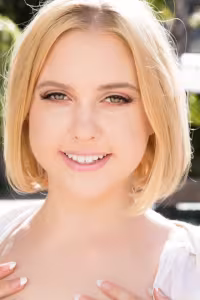 Chloe Cherry hot photo gallery - picture 1