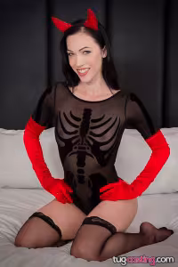 Diana Grace hot photo gallery - picture 6