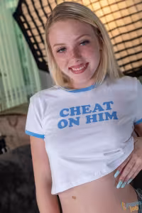 Dixie Lynn hot photo gallery - picture 3