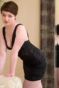 Emma Snow hot photo gallery - picture 3
