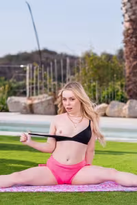 Haley Spades hot photo gallery - picture 5