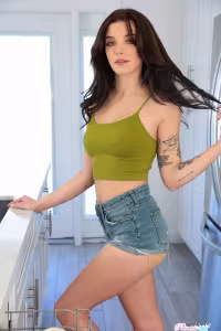 Jade Maris hot photo gallery - picture 3