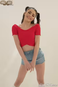 Kylie Quinn hot photo gallery - picture 9