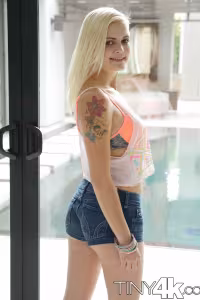Madison Hart hot photo gallery - picture 1