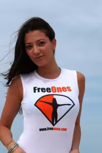 Nina Starr hot photo gallery - picture 1