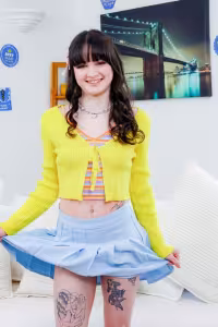 Remi Raw hot photo gallery - picture 3
