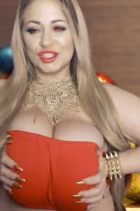 Samantha 38G hot photo gallery - picture 2