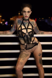 Sully Savage hot photo gallery - picture 1