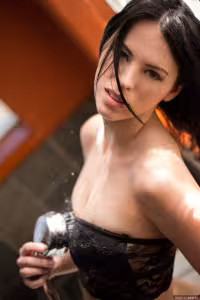 Veronica Radke hot photo gallery - picture 5