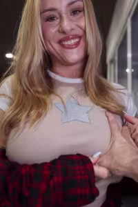 Zoey Uso hot photo gallery - picture 1
