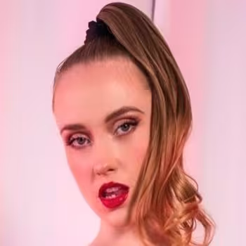 Porn actress Scarlet Chase