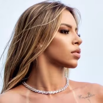 Porn actress Bela Sampaio