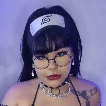 Porn actress Charloutxx