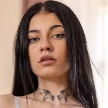 Porn actress Chloe Heart