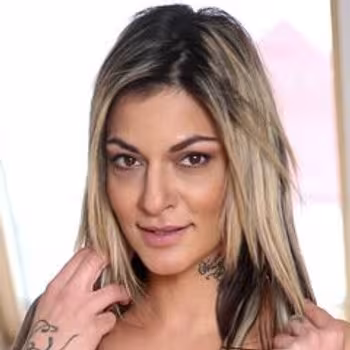 Porn actress Klarisa Leone