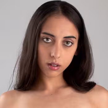 Porn actress Lola Heart
