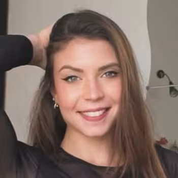 Porn actress Peach Lollypop