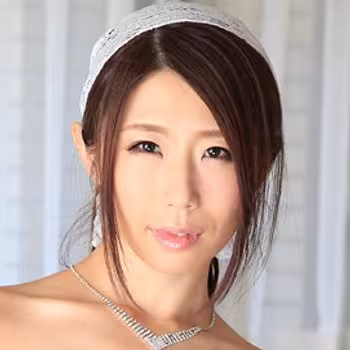 Porn actress Ayumi Shinoda