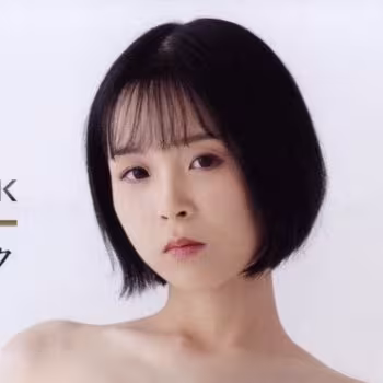 Porn actress Natsu Hinata