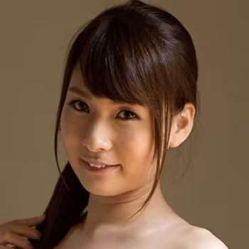 Porn actress Yui Oba