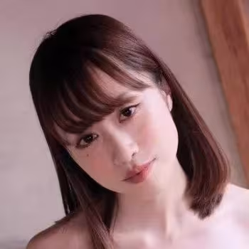 Porn actress Yuuri Touka